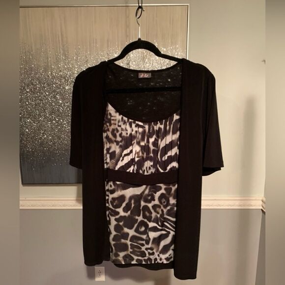🔴Dots L Animal print faux Tank with Black sheer short sleeve overlay. - Picture 1 of 3